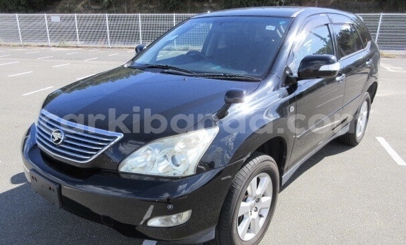 Buy Used Toyota Harrier Black Car in Kampala in Uganda
