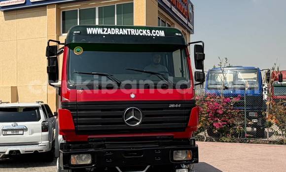Nunua Imported Mercedes‒Benz 2644 Nyekundu Lori ndani ya Import - Dubai nchini Uganda Nunua Imported Mercedes‒Benz 2644 Nyekundu Lori ndani ya Import - Dubai nchini Uganda