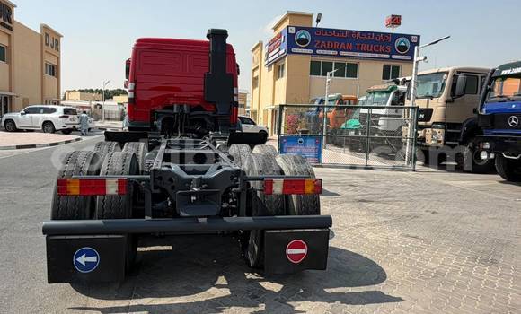 Nunua Imported Mercedes‒Benz 2644 Nyekundu Lori ndani ya Import - Dubai nchini Uganda Nunua Imported Mercedes‒Benz 2644 Nyekundu Lori ndani ya Import - Dubai nchini Uganda