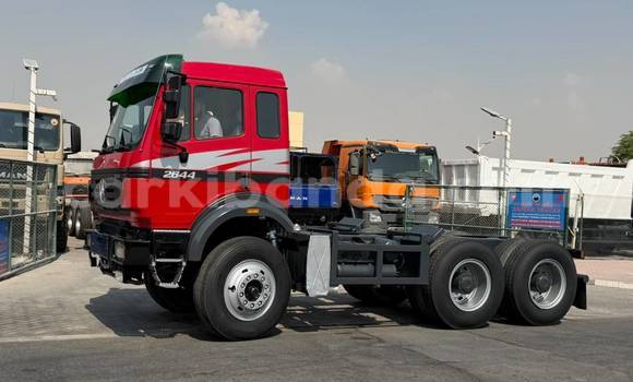 Nunua Imported Mercedes‒Benz 2644 Nyekundu Lori ndani ya Import - Dubai nchini Uganda Nunua Imported Mercedes‒Benz 2644 Nyekundu Lori ndani ya Import - Dubai nchini Uganda