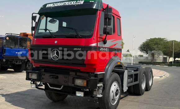 Nunua Imported Mercedes‒Benz 2644 Nyekundu Lori ndani ya Import - Dubai nchini Uganda Nunua Imported Mercedes‒Benz 2644 Nyekundu Lori ndani ya Import - Dubai nchini Uganda