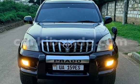 Gura Yakoze Toyota Land Cruiser Prado Black Imodoka i Kampala mu Uganda Gura Yakoze Toyota Land Cruiser Prado Black Imodoka i Kampala mu Uganda
