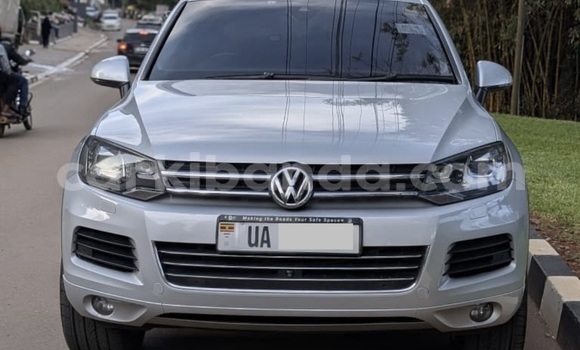 Nunua Mpya Volkswagen Touareg Fedha Gari ndani ya Kampala nchini Uganda Nunua Mpya Volkswagen Touareg Fedha Gari ndani ya Kampala nchini Uganda