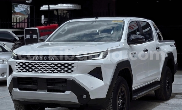 Buy Used Toyota Hilux White Car in Kampala in Uganda Buy Used Toyota Hilux White Car in Kampala in Uganda