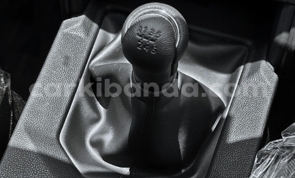 Buy Used Toyota Hilux White Car in Kampala in Uganda Buy Used Toyota Hilux White Car in Kampala in Uganda