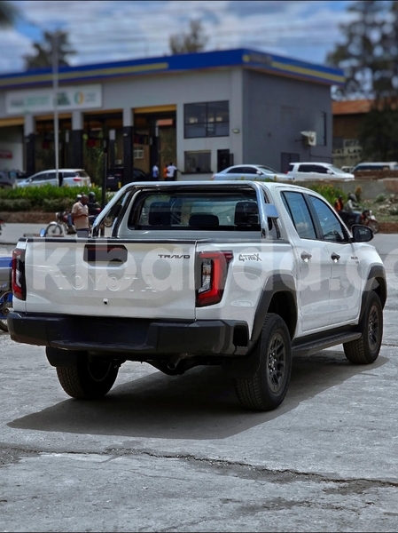 Big with watermark toyota hilux uganda kampala 26567