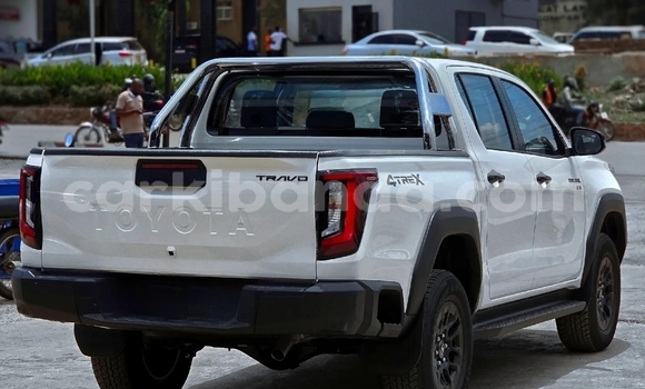 Buy Used Toyota Hilux White Car in Kampala in Uganda Buy Used Toyota Hilux White Car in Kampala in Uganda