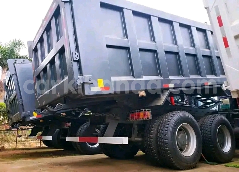 Big with watermark howo sinotruk uganda kampala 26568