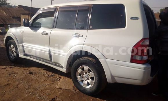 Buy Used Mitsubishi Pajero White Car in Kampala in Uganda Buy Used Mitsubishi Pajero White Car in Kampala in Uganda