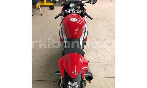 Gura Yakoze BMW S 1000 Red Bike i Kampala mu Uganda Gura Yakoze BMW S 1000 Red Bike i Kampala mu Uganda