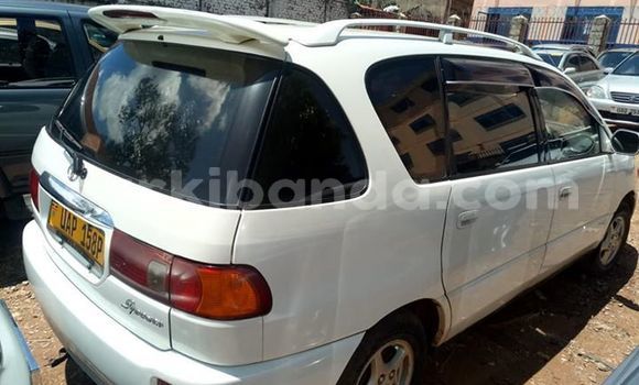 Buy Used Toyota Ipsum White Car in Kampala in Uganda Buy Used Toyota Ipsum White Car in Kampala in Uganda