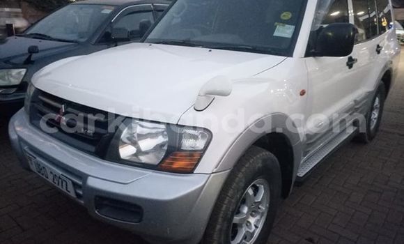 Buy Used Mitsubishi Pajero White Car in Kampala in Uganda Buy Used Mitsubishi Pajero White Car in Kampala in Uganda