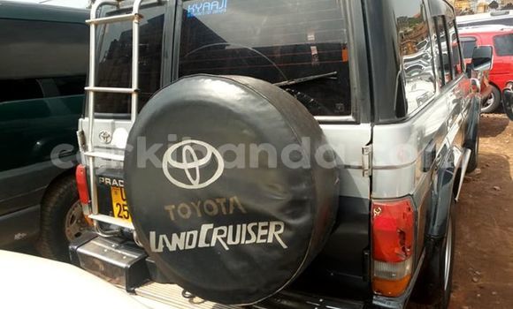 Buy Used Toyota Land Cruiser Silver Car in Kampala in Uganda Buy Used Toyota Land Cruiser Silver Car in Kampala in Uganda
