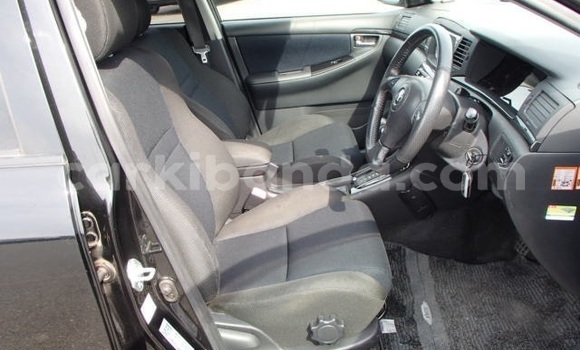 Acheter Occasion Voiture Toyota Corolla Noir à Kampala, Ouganda Acheter Occasion Voiture Toyota Corolla Noir à Kampala, Ouganda