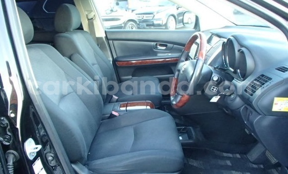 Nunua Ilio tumika Toyota Harrier Nyeusi Gari ndani ya Kampala nchini Uganda Nunua Ilio tumika Toyota Harrier Nyeusi Gari ndani ya Kampala nchini Uganda