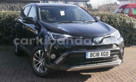 Nunua Ilio tumika Toyota RAV4 Nyeusi Gari ndani ya Kampala nchini Uganda Nunua Ilio tumika Toyota RAV4 Nyeusi Gari ndani ya Kampala nchini Uganda