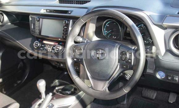Nunua Ilio tumika Toyota RAV4 Nyeusi Gari ndani ya Kampala nchini Uganda Nunua Ilio tumika Toyota RAV4 Nyeusi Gari ndani ya Kampala nchini Uganda