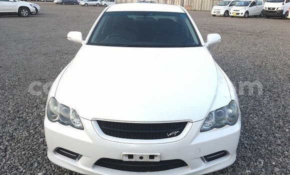 Gura Yakoze Toyota Mark X White Imodoka i Kampala mu Uganda Gura Yakoze Toyota Mark X White Imodoka i Kampala mu Uganda