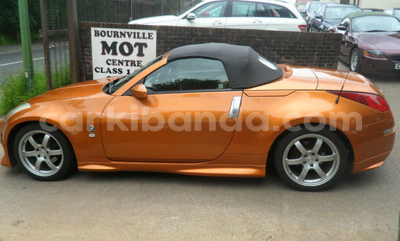 Acheter Occasion Voiture Nissan 350Z Beige à Kampala, Ouganda Acheter Occasion Voiture Nissan 350Z Beige à Kampala, Ouganda