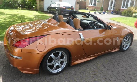 Acheter Occasion Voiture Nissan 350Z Beige à Kampala, Ouganda Acheter Occasion Voiture Nissan 350Z Beige à Kampala, Ouganda