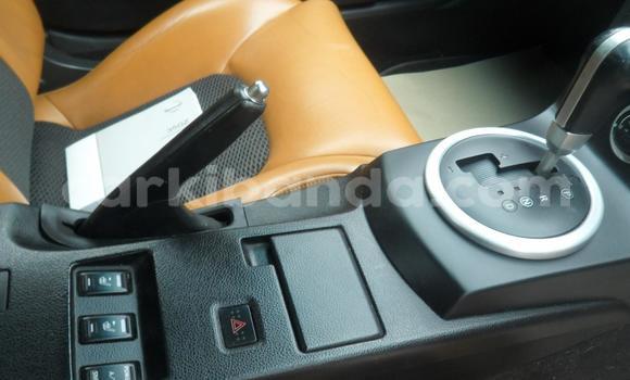 Acheter Occasion Voiture Nissan 350Z Beige à Kampala, Ouganda Acheter Occasion Voiture Nissan 350Z Beige à Kampala, Ouganda