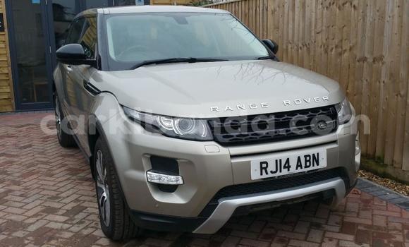 Acheter Occasion Voiture Land Rover Range Rover Evoque Beige à Kampala, Ouganda Acheter Occasion Voiture Land Rover Range Rover Evoque Beige à Kampala, Ouganda