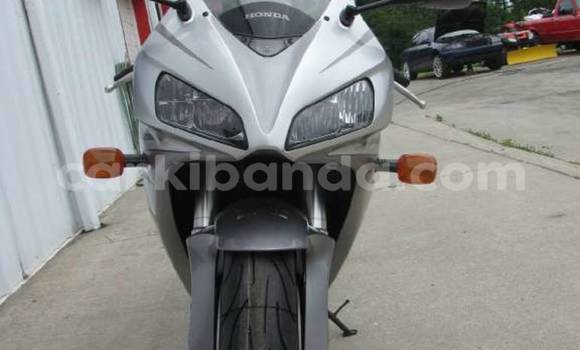 Buy Used Honda CBR 1000 RR Silver Bike in Kampala in Uganda Buy Used Honda CBR 1000 RR Silver Bike in Kampala in Uganda