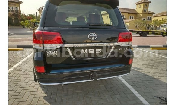 Acheter Import Voiture Toyota Land Cruiser Noir à Import - Dubai, Ouganda Acheter Import Voiture Toyota Land Cruiser Noir à Import - Dubai, Ouganda