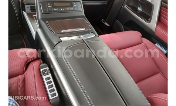 Acheter Import Voiture Toyota Land Cruiser Noir à Import - Dubai, Ouganda Acheter Import Voiture Toyota Land Cruiser Noir à Import - Dubai, Ouganda