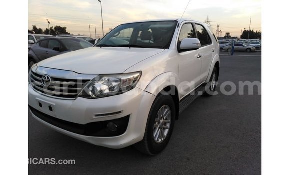 Buy Import Toyota Fortuner White Car in Import - Dubai in Uganda Buy Import Toyota Fortuner White Car in Import - Dubai in Uganda