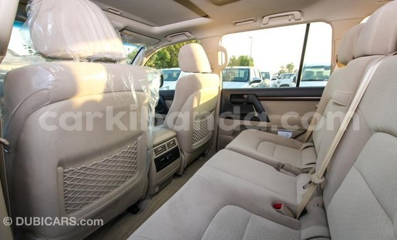 Buy Import Toyota Land Cruiser White Car in Import - Dubai in Uganda Buy Import Toyota Land Cruiser White Car in Import - Dubai in Uganda