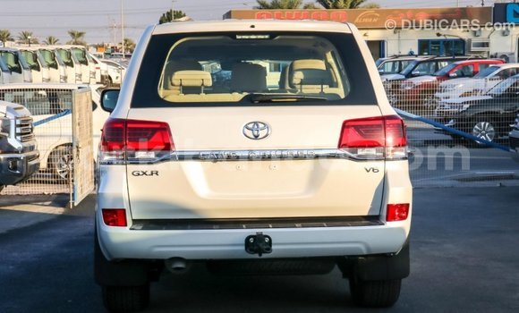 Buy Import Toyota Land Cruiser White Car in Import - Dubai in Uganda Buy Import Toyota Land Cruiser White Car in Import - Dubai in Uganda