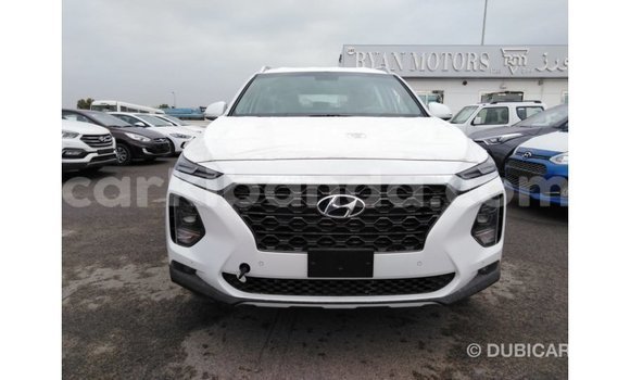 Gura Imported Hyundai Santa Fe White Imodoka i Import - Dubai mu Uganda Gura Imported Hyundai Santa Fe White Imodoka i Import - Dubai mu Uganda