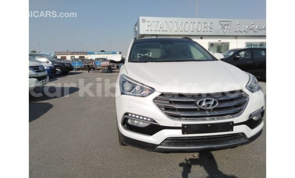 Gura Imported Hyundai Santa Fe White Imodoka i Import - Dubai mu Uganda Gura Imported Hyundai Santa Fe White Imodoka i Import - Dubai mu Uganda
