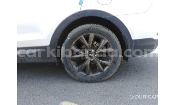 Gura Imported Hyundai Santa Fe White Imodoka i Import - Dubai mu Uganda Gura Imported Hyundai Santa Fe White Imodoka i Import - Dubai mu Uganda