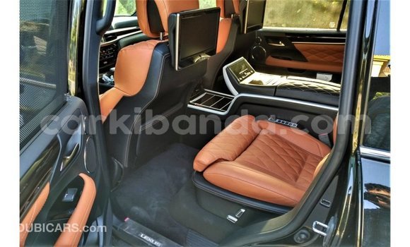 Nunua Imported Lexus LX Nyeusi Gari ndani ya Import - Dubai nchini Uganda Nunua Imported Lexus LX Nyeusi Gari ndani ya Import - Dubai nchini Uganda