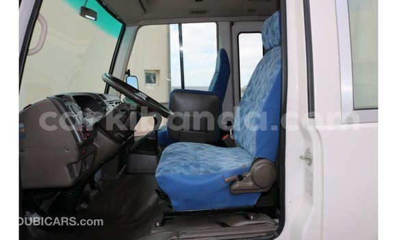 Buy Import Mitsubishi L400 White Truck in Import - Dubai in Uganda