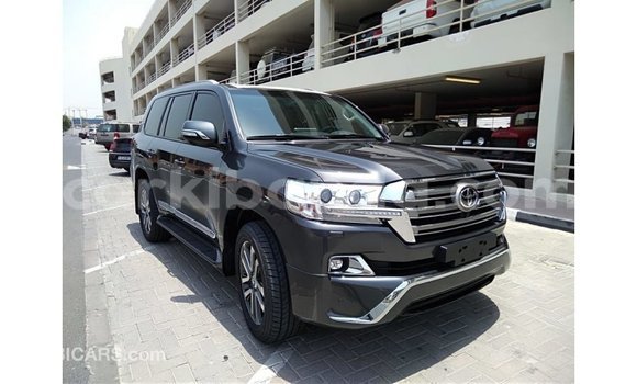Acheter Import Voiture Toyota Land Cruiser Autre à Import - Dubai, Ouganda Acheter Import Voiture Toyota Land Cruiser Autre à Import - Dubai, Ouganda
