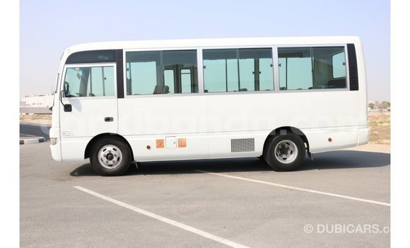 Nunua Imported Nissan Evalia Nyeupe Lori ndani ya Import - Dubai nchini Uganda Nunua Imported Nissan Evalia Nyeupe Lori ndani ya Import - Dubai nchini Uganda