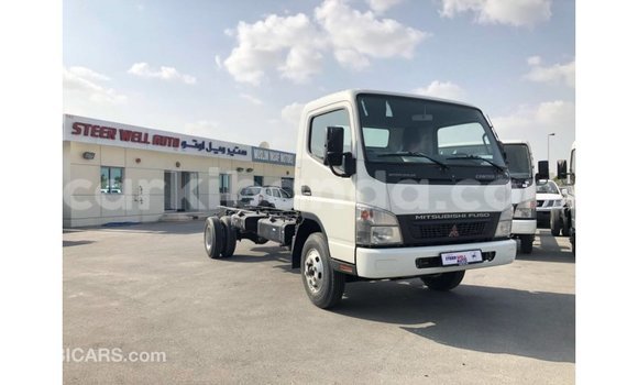 Nunua Imported Mitsubishi L400 Nyeupe Lori ndani ya Import - Dubai nchini Uganda Nunua Imported Mitsubishi L400 Nyeupe Lori ndani ya Import - Dubai nchini Uganda
