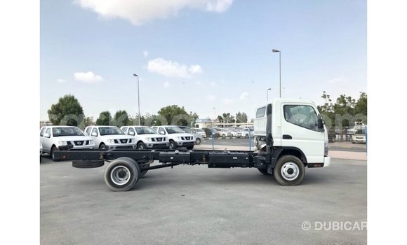 Nunua Imported Mitsubishi L400 Nyeupe Lori ndani ya Import - Dubai nchini Uganda Nunua Imported Mitsubishi L400 Nyeupe Lori ndani ya Import - Dubai nchini Uganda