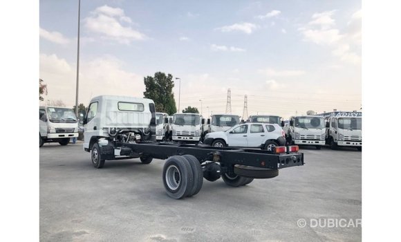 Nunua Imported Mitsubishi L400 Nyeupe Lori ndani ya Import - Dubai nchini Uganda Nunua Imported Mitsubishi L400 Nyeupe Lori ndani ya Import - Dubai nchini Uganda