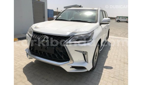 Acheter Import Voiture Lexus LX Blanc à Import - Dubai, Ouganda Acheter Import Voiture Lexus LX Blanc à Import - Dubai, Ouganda