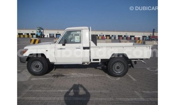 Buy Import Toyota Land Cruiser White Car in Import - Dubai in Uganda Buy Import Toyota Land Cruiser White Car in Import - Dubai in Uganda