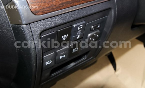 Acheter Import Voiture Toyota Land Cruiser Noir à Import - Dubai, Ouganda Acheter Import Voiture Toyota Land Cruiser Noir à Import - Dubai, Ouganda