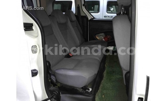 Nunua Imported Peugeot Partner Nyeupe Gari ndani ya Import - Dubai nchini Uganda Nunua Imported Peugeot Partner Nyeupe Gari ndani ya Import - Dubai nchini Uganda