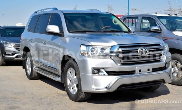 Nunua Imported Toyota Land Cruiser Nyingine Gari ndani ya Import - Dubai nchini Uganda Nunua Imported Toyota Land Cruiser Nyingine Gari ndani ya Import - Dubai nchini Uganda