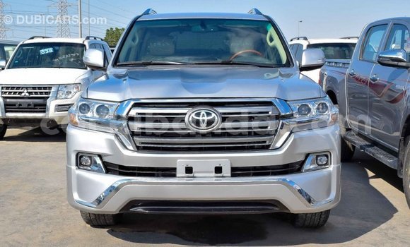 Nunua Imported Toyota Land Cruiser Nyingine Gari ndani ya Import - Dubai nchini Uganda Nunua Imported Toyota Land Cruiser Nyingine Gari ndani ya Import - Dubai nchini Uganda