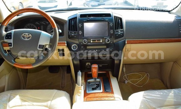 Nunua Imported Toyota Land Cruiser Nyingine Gari ndani ya Import - Dubai nchini Uganda Nunua Imported Toyota Land Cruiser Nyingine Gari ndani ya Import - Dubai nchini Uganda