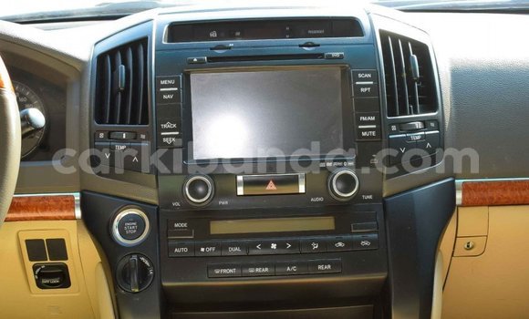 Nunua Imported Toyota Land Cruiser Nyingine Gari ndani ya Import - Dubai nchini Uganda Nunua Imported Toyota Land Cruiser Nyingine Gari ndani ya Import - Dubai nchini Uganda